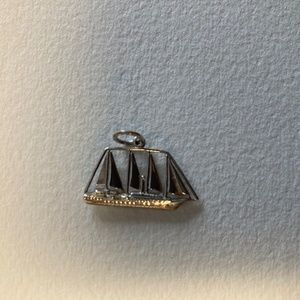 Charm Sailboat Sterling Dainty Lightweight Preowned
